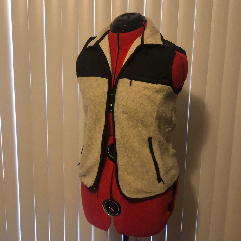 Gap zip front vest